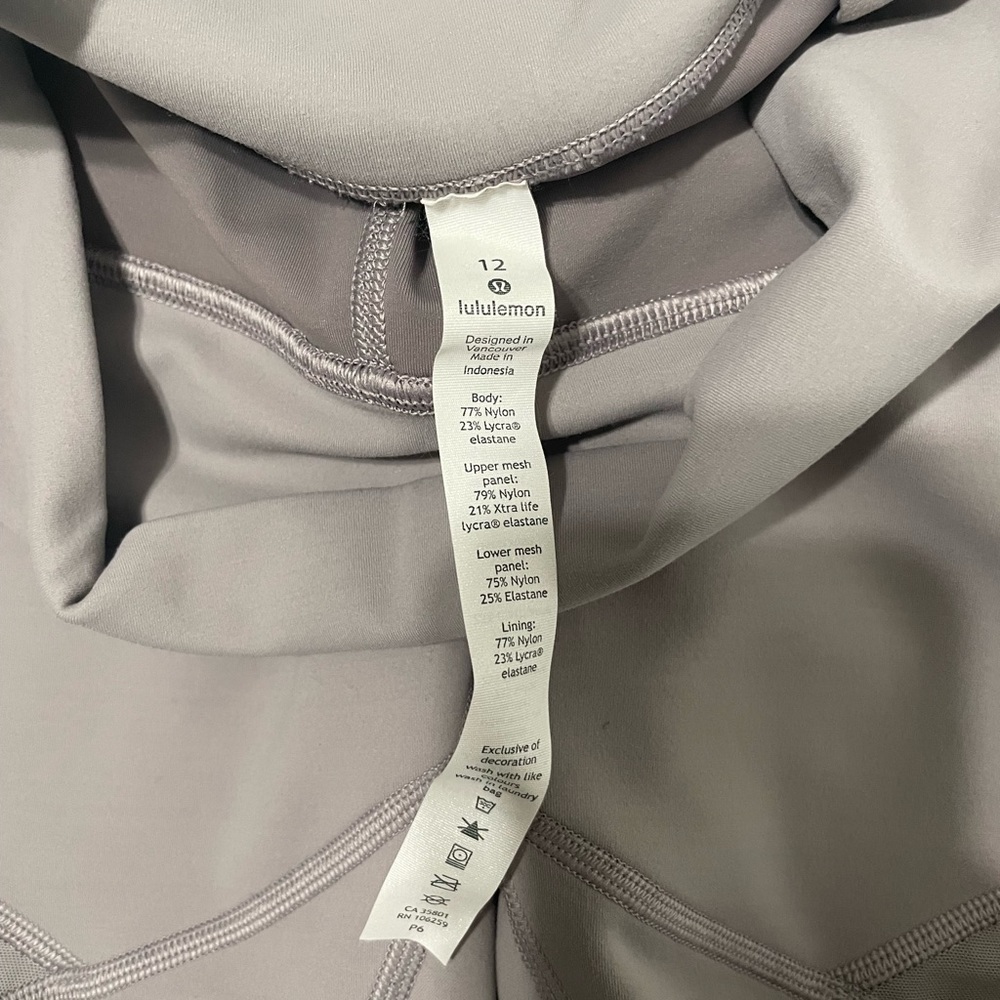 Light grey lululemon size 12 leggings - barely worn
